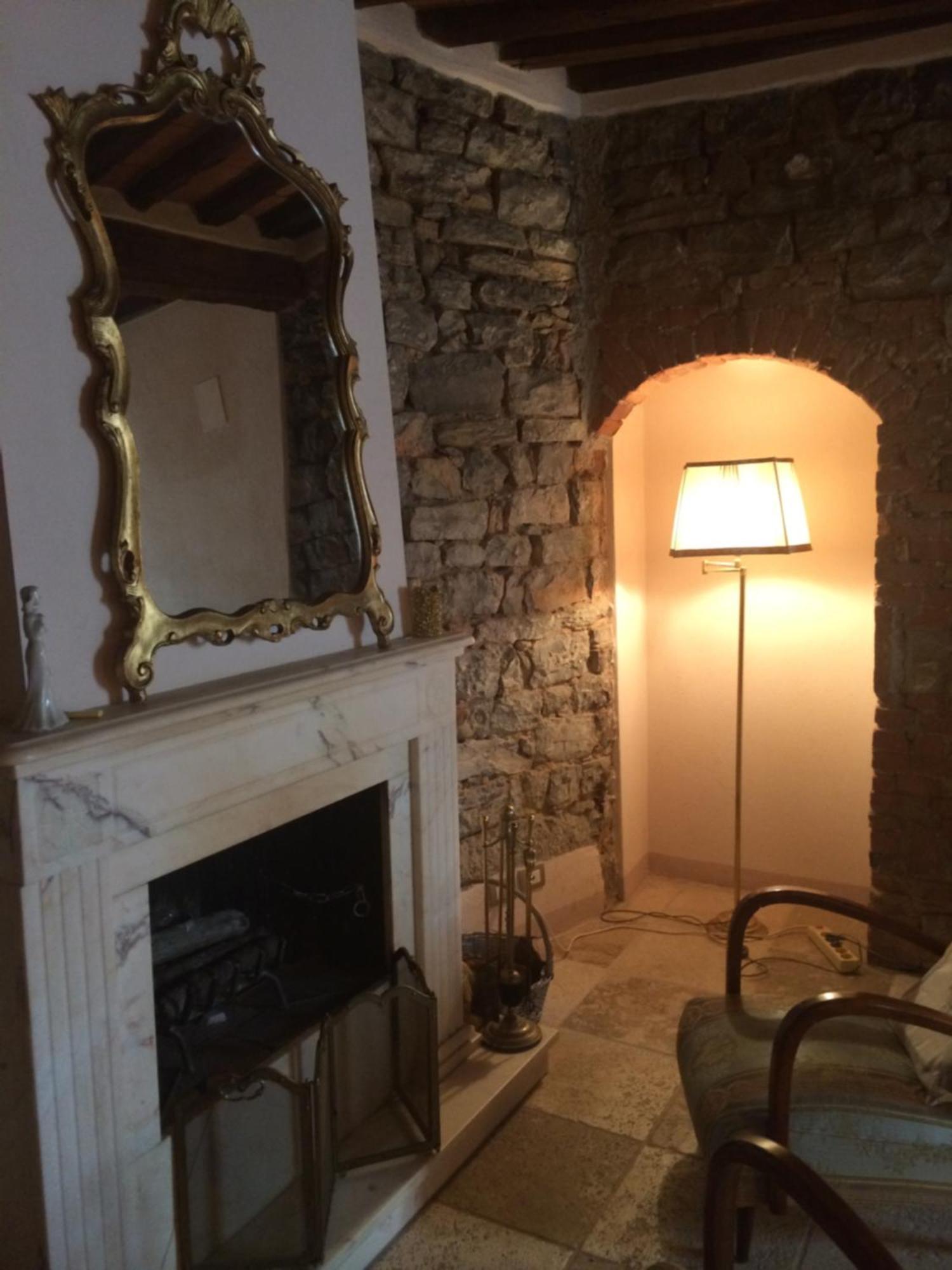 La Piazzetta Toscana B&B Кампилья-Мариттима Экстерьер фото
